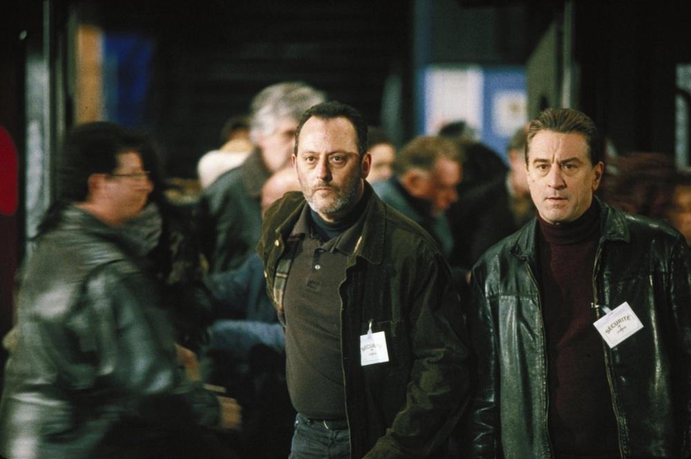 Срібляста валізка-MacGuffin — головна загадка фільму Ронін 1998